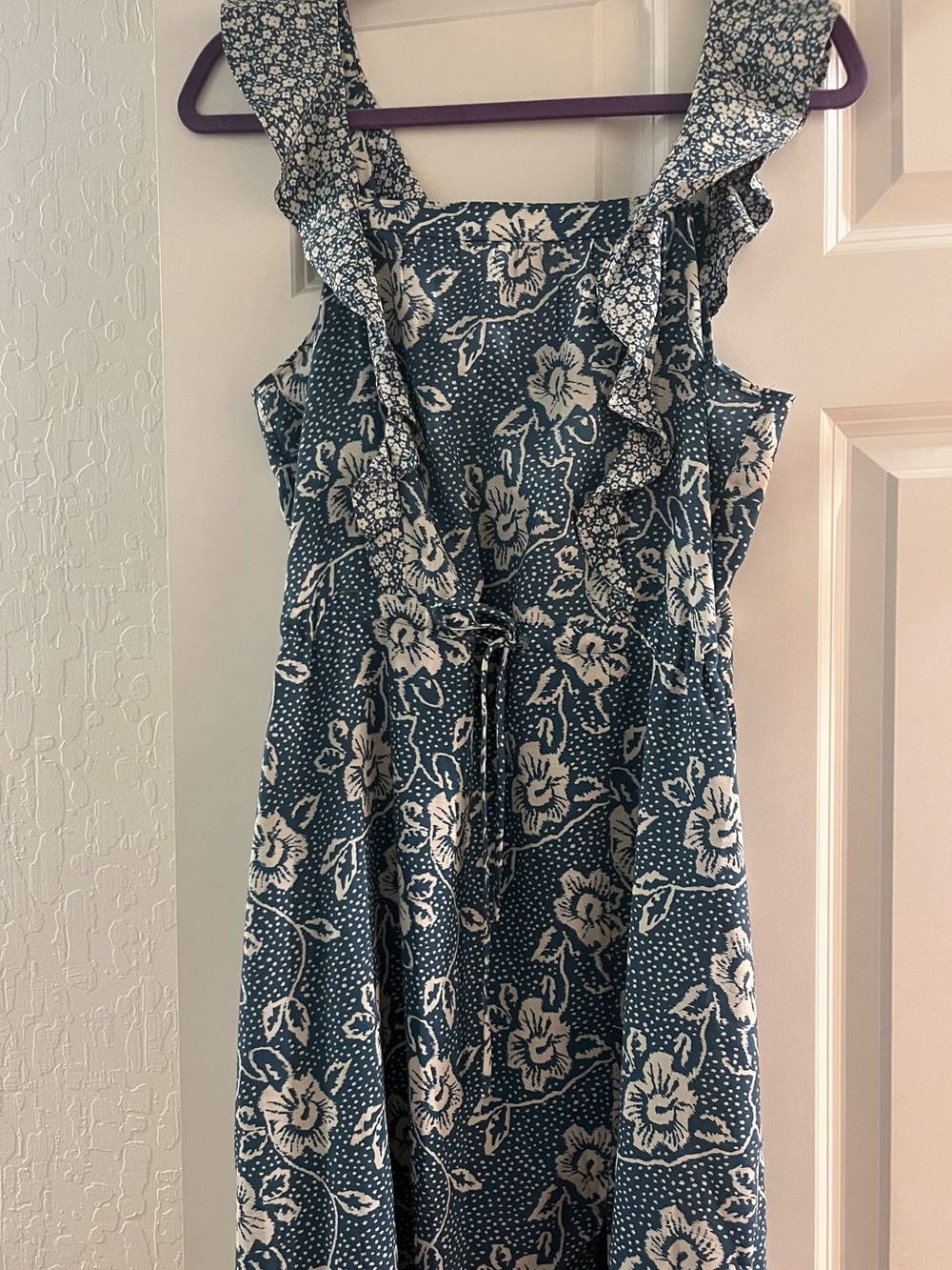 Paige Dusty Blue Floral Ruffle Strap Sun Dress with built in waist tie sz M